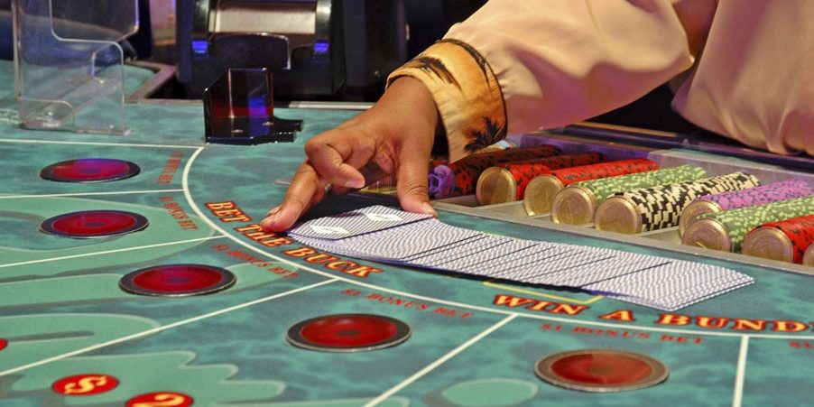 How to play Baccarat in the Casino