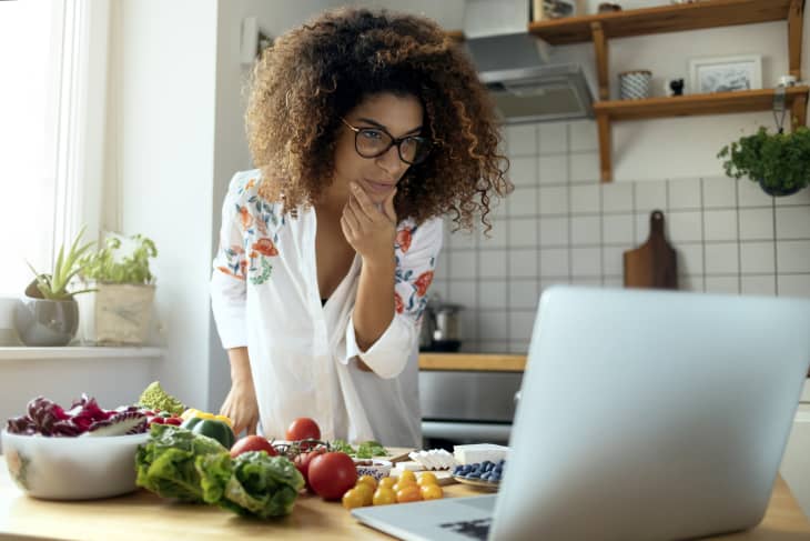 An online cooking class makes the perfect gift for a home cook. Here are 6 great options